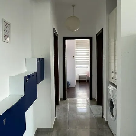 Rix Kiralama, Ortak Banyo Mutfak Kyrenia (Northern Cyprus)