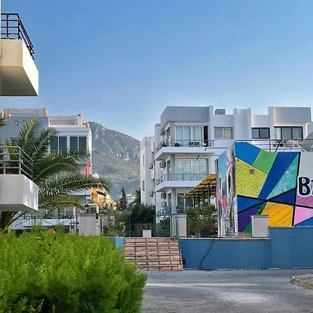 Rix Kiralama, Ortak Banyo Mutfak * Kyrenia (Northern Cyprus)