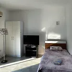 Rix Kiralama, Ortak Banyo Mutfak Apartment