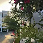 Rix Kiralama, Ortak Banyo Mutfak Kyrenia (Northern Cyprus)