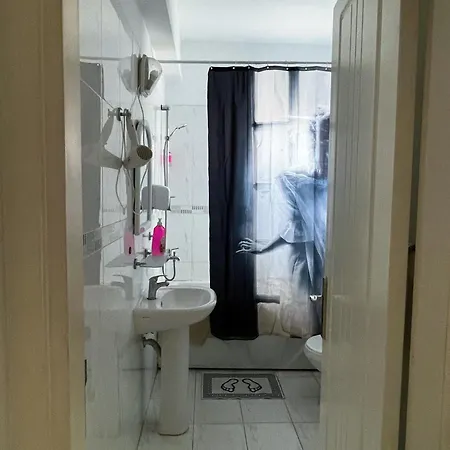 Rix Kiralama, Ortak Banyo Mutfak Apartment *